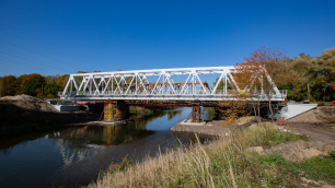Nasuwanie-mostu-nad-Kanałem-Kędzierzyńskim-fot.7.