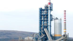 KRU_2_21_CEMENTOWNIE_SA_FILAREM_GOSPODARKI_ODPADAMI_iStock-927576134