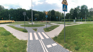 miasteczka-ruchu-drogowego-jako-aktywny-element-polityki-poprawy-bezpieczenstwa-w-ruchu-kolowym-wsrod-dzieci-i-mlodziezy-fot.1.