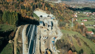 pierwsza-z-czterech-budowanych-naw-tuneli-na-s1-przebita