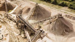 KRU_2_23_Michal_Stawowiak_TRANSPORT_KRUSZYW_W_GORNICTWIE_ODKRYWKOWYM_iStock-1271153681