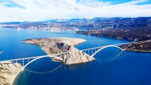 MOS_3_23_Wojciech_Radomski_BETON_W_BUDOWNICTWIE_MOSTOWYM_iStock-1133771203