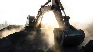 KRU_1_24_glosem_branzy_NIELEGALNA_EKSPLOATACJA_KOPALIN_iStock-1132972271