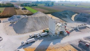 MAU_3_24_Krzysztof_Zadrozny_NAWIERZCHNIA_BETONOWA_NISKI_SLAD_WEGLOWY_FOT_1