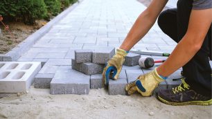 DPU_2-3_24_przeglad_KOSTKA_BRUKOWA_FUNKCJONALNOSC_I_ESTETYKA_iStock-1191736904