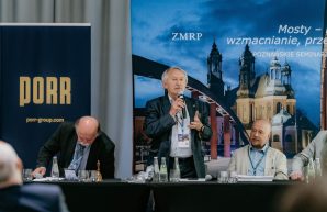 Moderatorzy panelu dyskusyjnego poświęconego obiektom zabytkowym