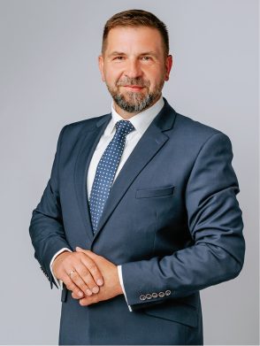 MAU_4_25_nasz_wywiad_ROZMOWA_Z_MACIEJEM_OSTROWSKIM_FOT_1