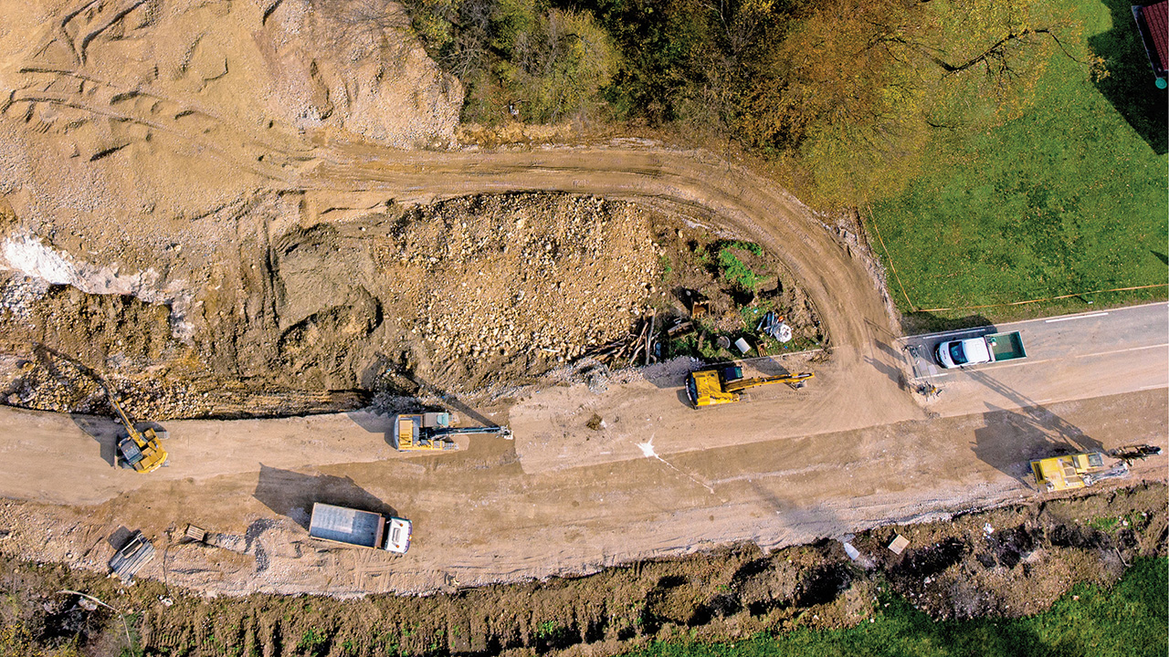 MAU_4_25_warunki_gruntowe_Marlena_Kobojek_PROJEKTOWANIE_DROG_ROZWIAZANIA_ALTERNATYWNE_TRUDNE_WARUNKI_iStock-1442875172