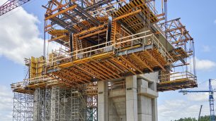 Wózek nawisowy CVS do realizacji obiektu ES-24