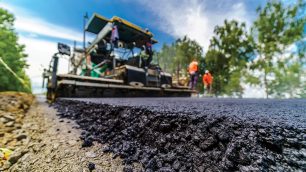 MAU_6_25_kraj_WALORYZACJA_A_ZMIANY_CEN_NA_RYNKU_iStock-1226744284