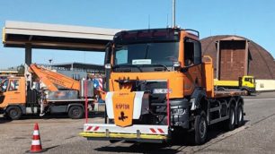 MAU_1-2_26_bezpieczenstwo_ruchu_drogowego_Paweł_Slominski_PROGI_OSTRZEGAWCZE_NA_DROGACH_SZYBKIEGO_RUCHU_FOT_8