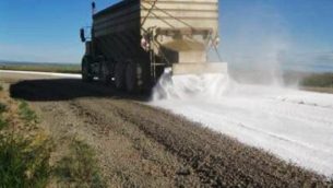 MAU_1-2_26_technologie_Krystian_Kania_ZWALCZANIE_PYLENIA_NAWIERZCHNI_NIEUTWARDZONYCH_FOT_2