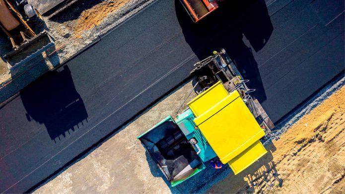 MAU_4_26_technologie_Jacek_Boratynski_PROJEKTOWANIE_OBJETOSCIOWE_MIESZANEK_MINERALNO-ASFALTOWYCH_iStock-499292388